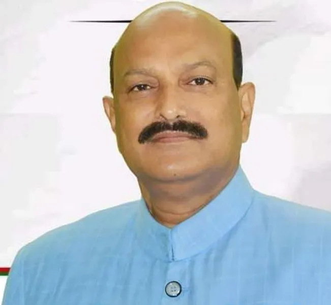 पीलीभीत: सपा नेता आजम मीर खां के गिरफ्तारी वारंट पर सुप्रीम कोर्ट से स्टे