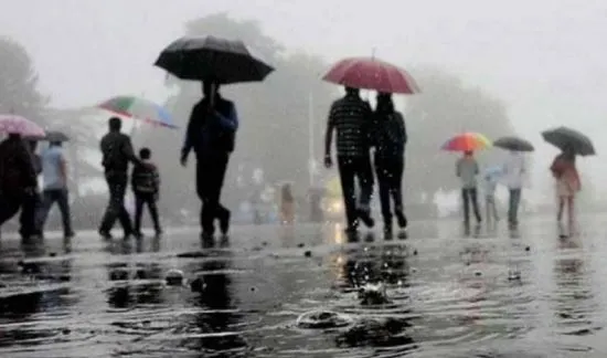 दिल्ली में सुबह कोहरा छाया, इस हफ्ते बारिश के आसार, लुढ़केगा दिन का पारा
