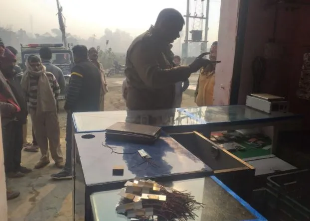 बरेली: कैंट इलाके में लगातार चोरियों से पुलिस की गश्त पर सवालिया निशान, अब मोबाइल की दुकान से हजारों की चोरी