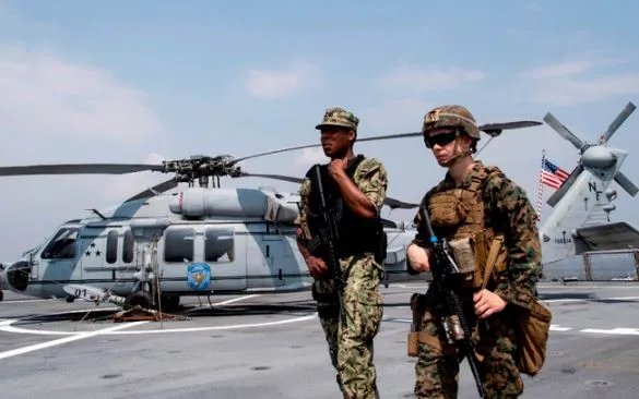 टीका लगवाने से इंकार करने पर अमेरिकी नौसेना का कमांडर बर्खास्त