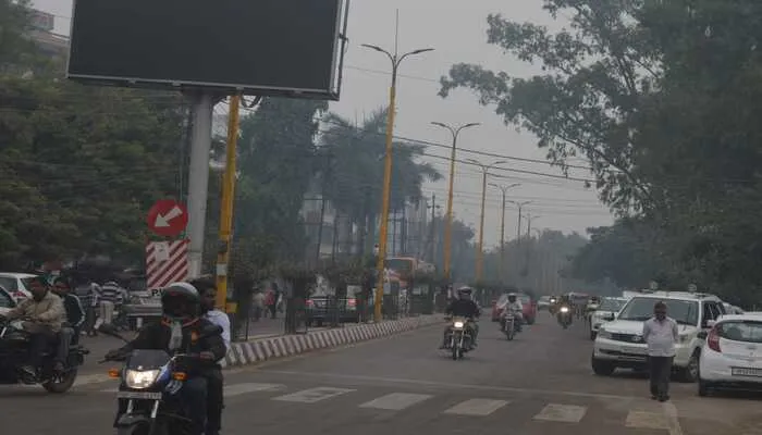 कर्नाटक और उड़ीसा समुद्री तूफान का असर अयोध्या में भी…