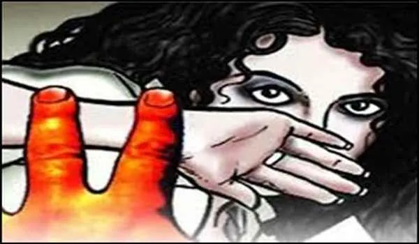 मुरादाबाद : लव जेहाद पीड़िता से पुलिसकर्मी ने क‍िया दुष्‍कर्म, जांच के बहाने बढ़ाईं नजदीक‍ियां
