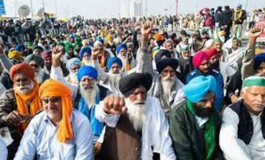 बरेली: एक साल बाद आंदोलन खत्म होने का किसानों ने किया स्वागत