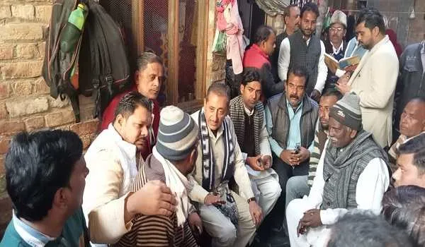 मुरादाबाद : दुष्कर्म पीड़िता के घर पहुंचा कांग्रेस का प्रतिनिधिमंडल, दिया मदद का भरोसा