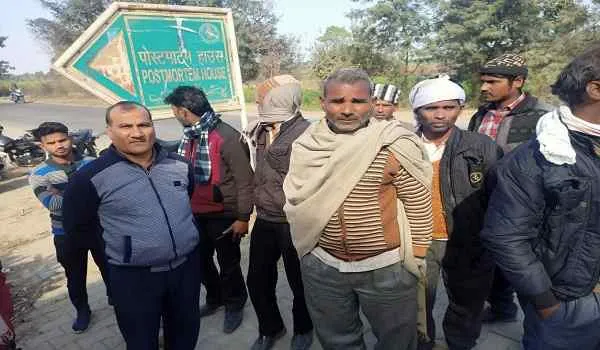 मुरादाबाद : रोडवेज बस ने ट्रैक्टर-ट्राली में मारी टक्कर, एक की मौत