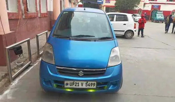मुरादाबाद : नशे में धुत युवक ने स्टेशन परिसर में दौड़ाई कार, आरपीएफ ने लिया हिरासत में