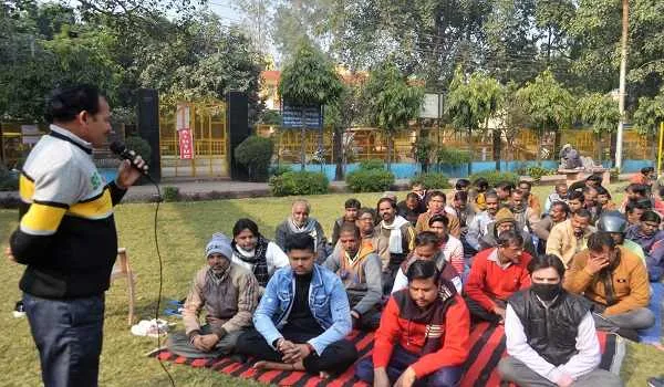 मुरादाबाद : पीतल मजदूरों का एलान, वोट उसे जो करेगा हित की बात