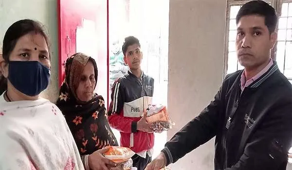 अमृत विचार पड़ताल : राशन की दुकानों पर नमक और तेल का इंतजार कर रहे कार्ड धारक