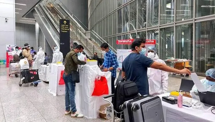 लखनऊ:  International Airport  पर कोरोना पॉजिटिव मिलने से मचा हड़कंप, देखें…