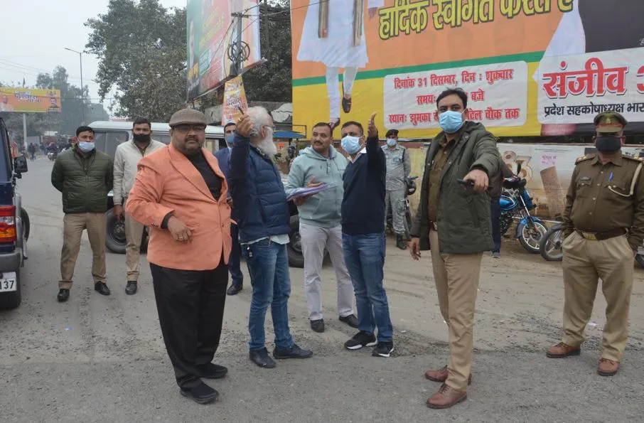 बरेली: अमित शाह को गेंदा फूल से एलर्जी, रोड शो में प्रतिबंधित किए