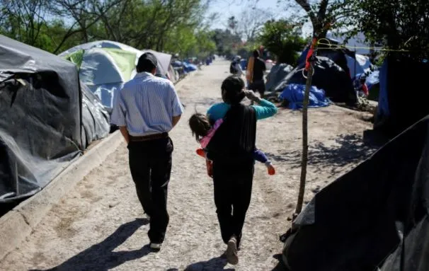 ‘रिमेन इन मेक्सिको’ नीति के तहत पहले दो शरणार्थियों को भेजा गया मेक्सिको