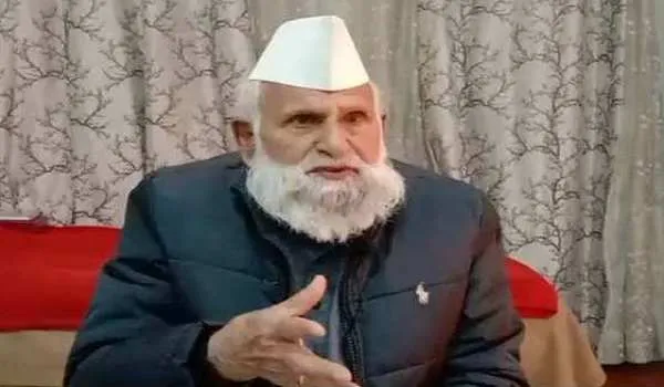 मुरादाबाद : सपा सांसद के बिगड़े बोल- शादी में विलंब पर आवारागर्दी करेंगी लड़कियां