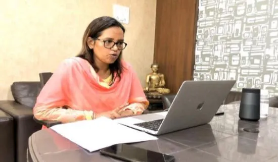 महाराष्ट्र: स्कूल शिक्षा मंत्री वर्षा गायकवाड़ कोरोना संक्रमित, Tweet करके ये कहा…