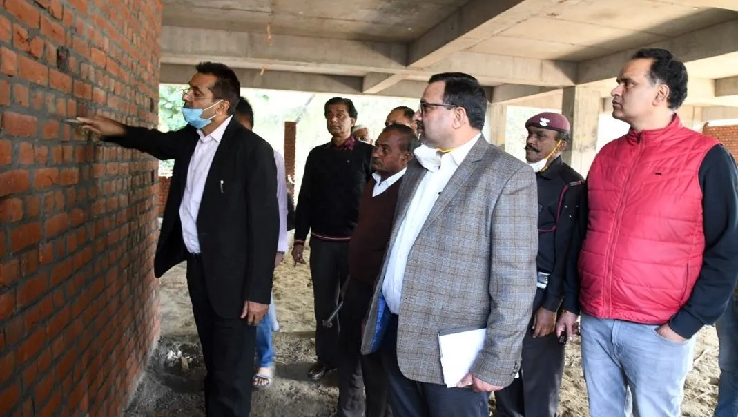 बरेली: उच्च शिक्षा विभाग की टीम ने विवि में किया निरीक्षण