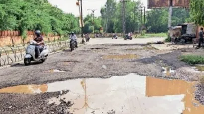 हल्द्वानी: पहले 250 करोड़ और अब 1.5 करोड़ का बजट घुस गया गड्ढों में