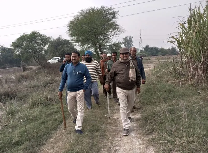 लखीमपुर खीरी: पेड़ से लटकता मिला ग्रामीण का शव