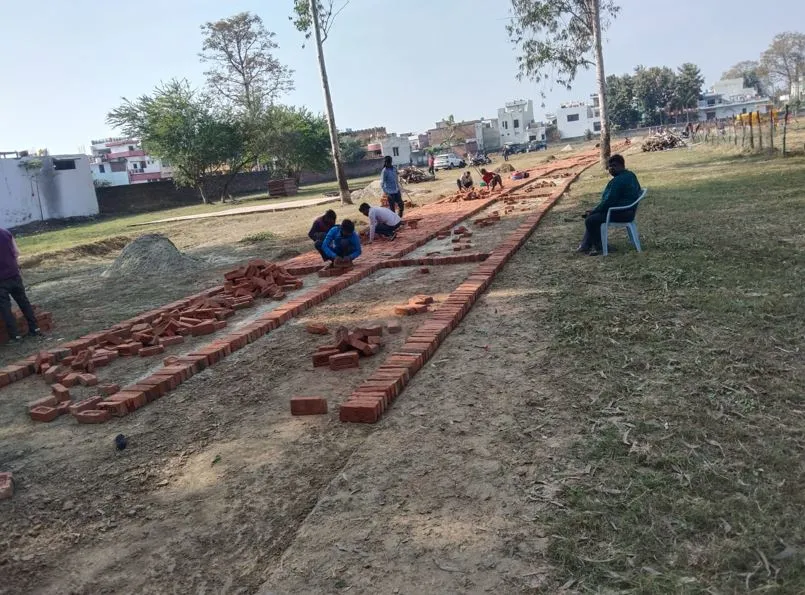 पीलीभीत: मुख्यमंत्री के आगमन की तैयारियों ने कई घरों की गुल कर दी बिजली