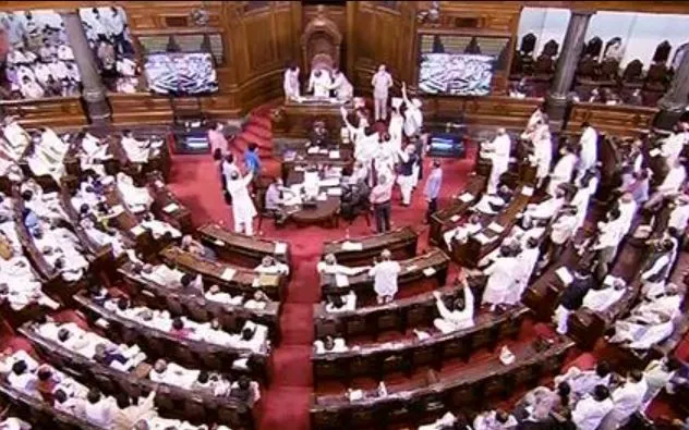विपक्ष के हंगामे के चलते राज्यसभा की कार्यवाही दिन भर के लिए स्थगित