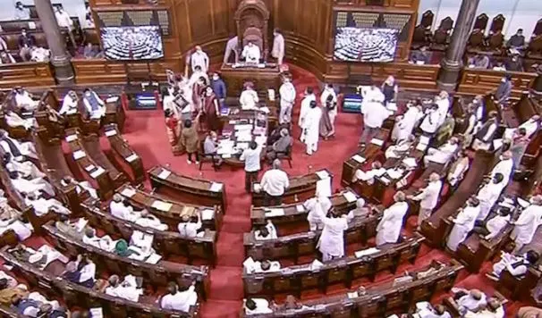 राज्यसभा में विपक्ष का जोरदार हंगामा, कार्यवाही दोपहर दो बजे तक स्थगित