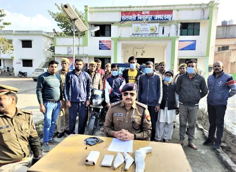 रामपुर: बाप ने दो बेटों को जेल भिजवाने पर कराई थी मुखबिर की हत्या