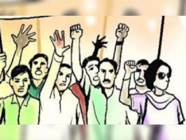 चित्रकूट: सार्वजनिक शौचालय शुरू न होने पर लोगों में दिखा आक्रोश