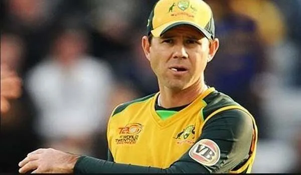 Ashes 2021 : गेंदबाजों को प्रेरित करने में नाकाम रहने पर पोंटिंग ने रूट की कप्तानी पर उठाए सवाल, पूछा- आप क्यों बने हैं कप्तान?