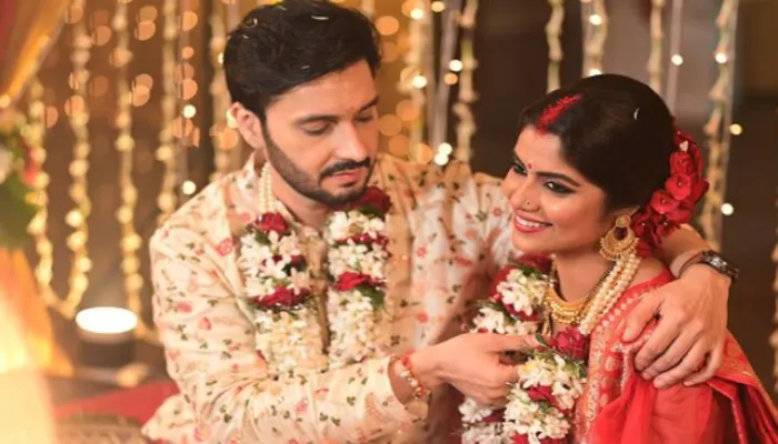 सायंतनी घोष ने शेयर की अपनी शादी की तस्वीरें, पति अनुग्रह के लिए लिखा खास मैसेज