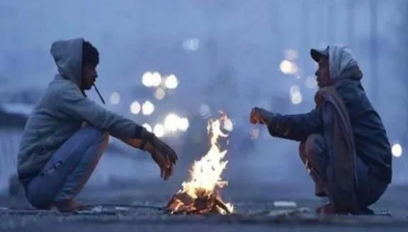 पहाड़ों पर बर्फबारी से दिल्‍ली में सर्दी का सितम, 4.6 डिग्री पहुंचा पारा