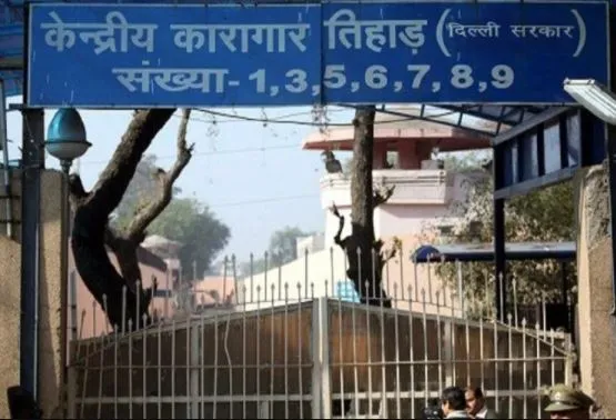 तिहाड़ जेल: कैदी पर बाल कटवाते समय नाई की कैंची से हुआ हमला, एक घायल