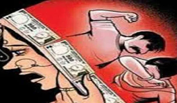 मुरादाबाद : दहेज की मांग पूरी न होने पर कराया गर्भपात, पत्नी के अश्लील फोटो सोशल मीडिया पर किए वायरल