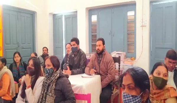 मुरादाबाद : अनुदेशकों ने मानदेय बढ़ोतरी की घोषणा का विरोध