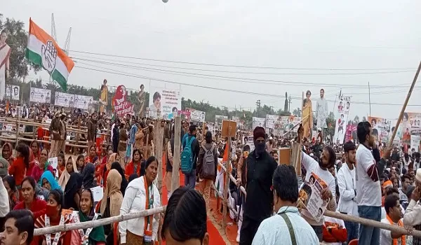 मुरादाबाद : जनसभा को संबोधित करेंगी प्रियंका गांधी, बुद्धि विहार मैदान पर जुटे लोग