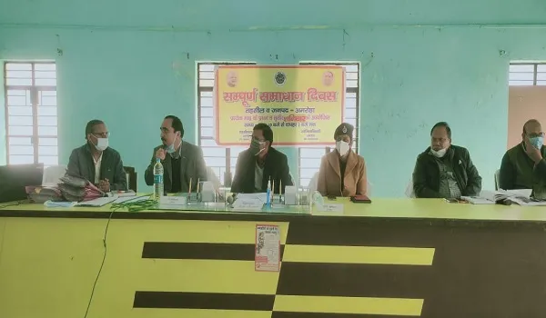 अमरोहा : पीएम आवास योजना में लापरवाही पर पीओ डूडा को लगाई फटकार