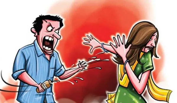 मुरादाबाद : शादी से किया इनकार तो तेजाब से चेहरा बिगाड़ने की दी धमकी