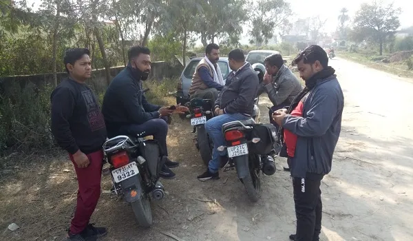 मुरादाबाद : युवक की हत्या कर शव सड़क किनारे फेंका