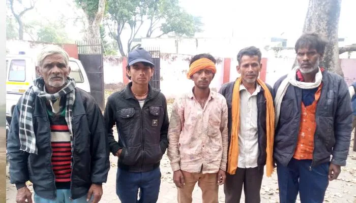 बाराबंकी: तालाब के किनारे मिला लापता युवक का शव, पिता ने लगाया हत्या का आरोप