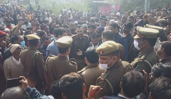 मुरादाबाद : ट्रैक्टर ट्राली की टक्कर से बाइक सवार दो युवकों की मौत