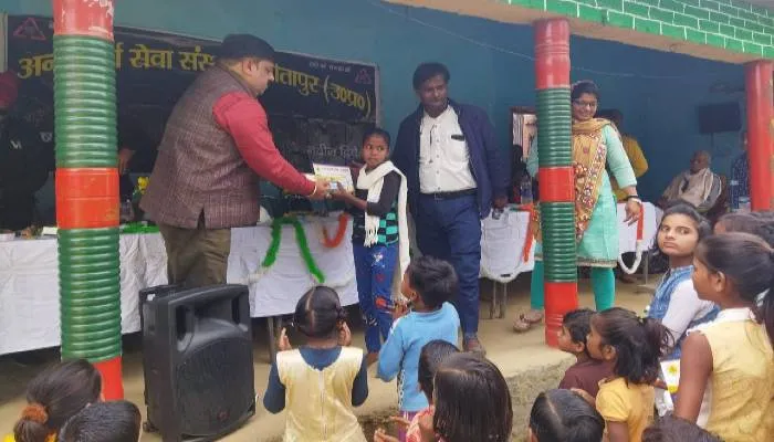 ग्रामीण बच्चों में छुपी है अपार प्रतिभा, बस उसे निखारने की जरूरत : नवीन