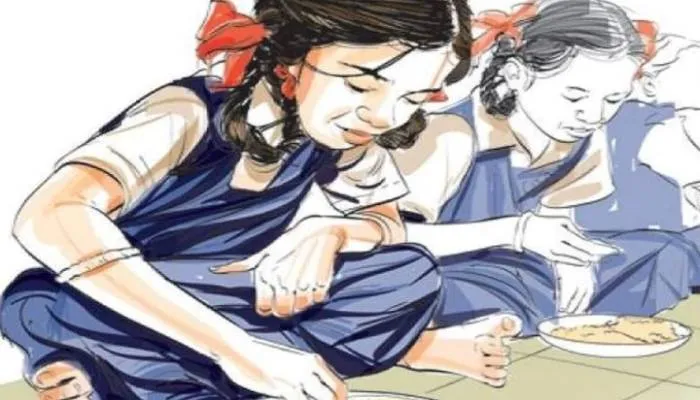 कानपुर: मिड-डे-मील में छिपकली की सूचना से मचा हड़कंप, जांच के लिए भेजा गया नमूना