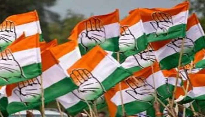 सीतापुर: केंद्रीय मंत्री की बर्खास्तगी को लेकर कांग्रेस ने किया प्रदर्शन