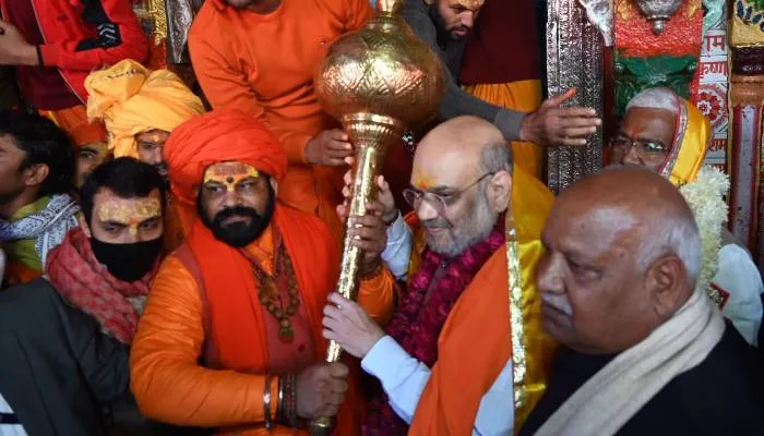 अखिलेश अयोध्या आएं तो उनसे पूछना कारसेवकों पर गोली क्यों चलवाई: अमित शाह