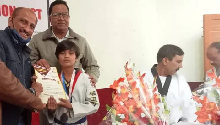 बहराइच: राज्य और मंडल स्तर के विजेता खिलाड़ियों का हुआ सम्मान