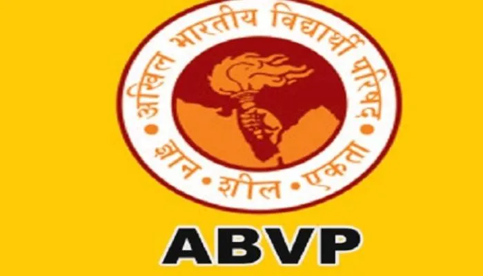 हरदोई: नीलेश बने अध्यक्ष सोनी गुप्ता बनी मंत्री  