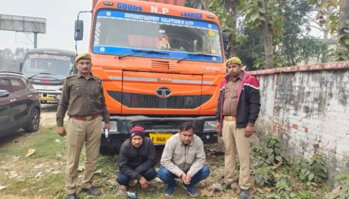 अयोध्या: हरियाणा से बिहार शराब सप्लाई करने वाले दो तस्कर गिरफ्तार, दो फरार