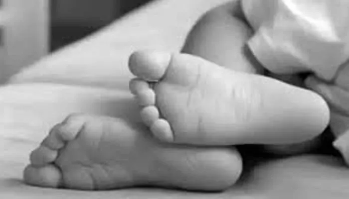 हरदोई: खौलते हुए पानी से झुलसे मासूम की मौत, पुजारी के खिलाफ केस दर्ज, जानें मामला