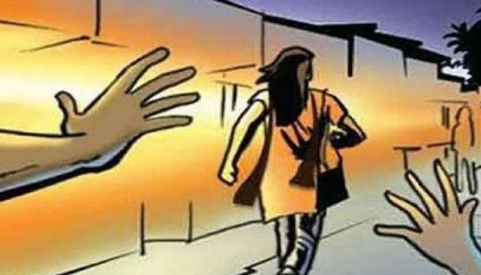 सीतापुर: दबंग ने महिला से की छेड़खानी, शिकायत पर दी धमकियां