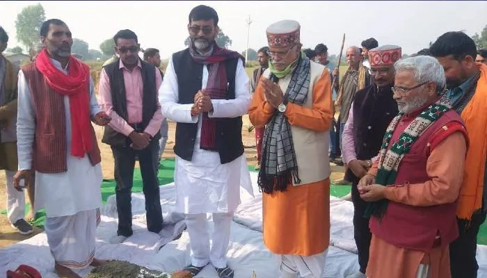चित्रकूट: जिले में पहली बार हाई टेक्नोलॉजी से बनेगी सड़क, राज्य मंत्री ने किया भूमि पूजन