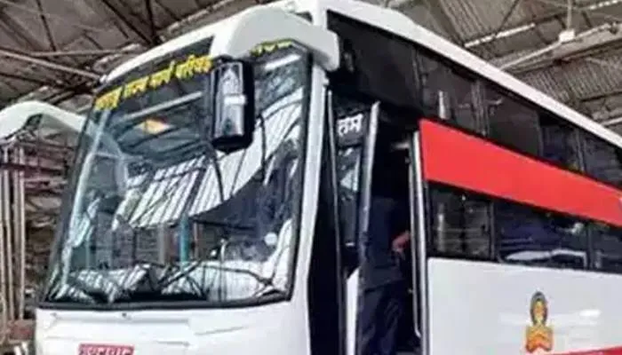 लखनऊ: फिटनेस के अभाव में खड़ी हो गई स्लीपर बसें, परेशान हो रहे यात्री
