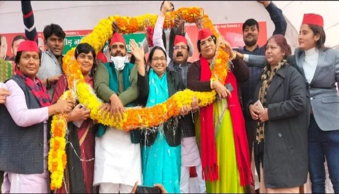 योगी सरकार को बदलने के मूड में महिलाएं : जूही सिंह