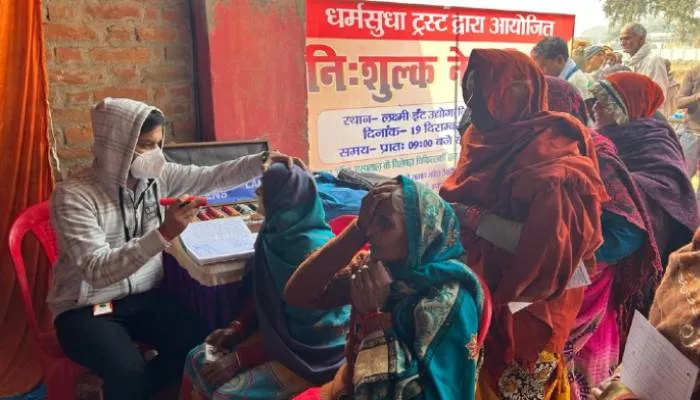 हरदोई: धर्मसुधा ट्रस्ट ने किया निशुल्क नेत्र शिविर का आयोजन
